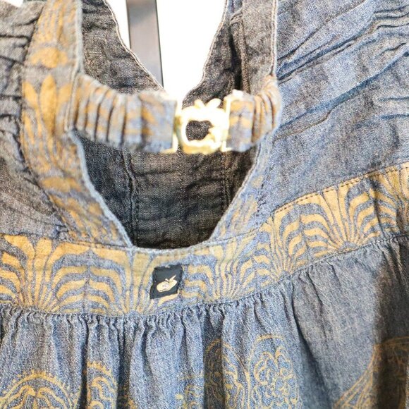 Apple Bottom Blue Denim Fits to Flare Keyhole Dress with side pockets - Picture 6 of 8